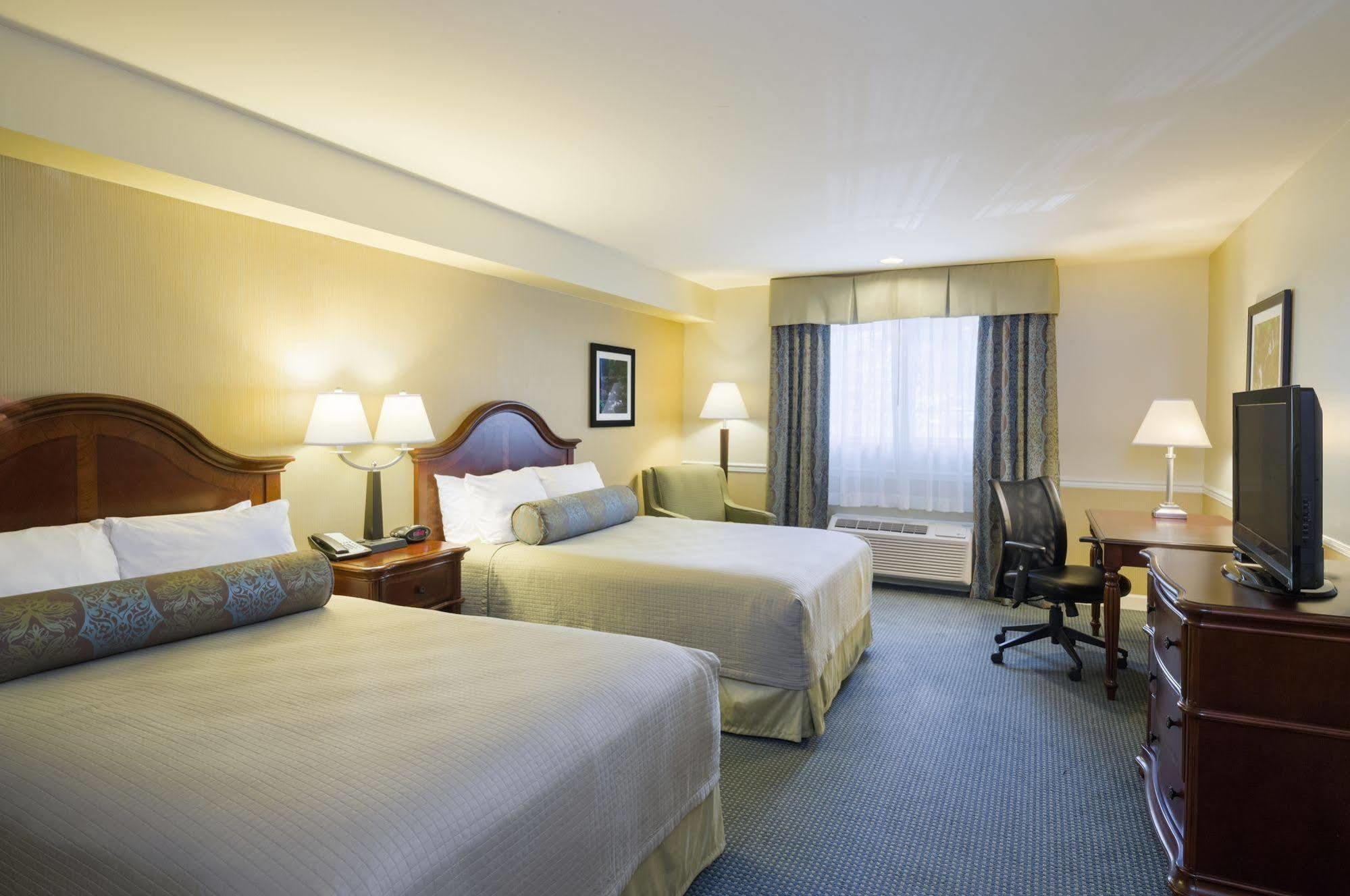 Pine Barn Inn Danville Bagian luar foto